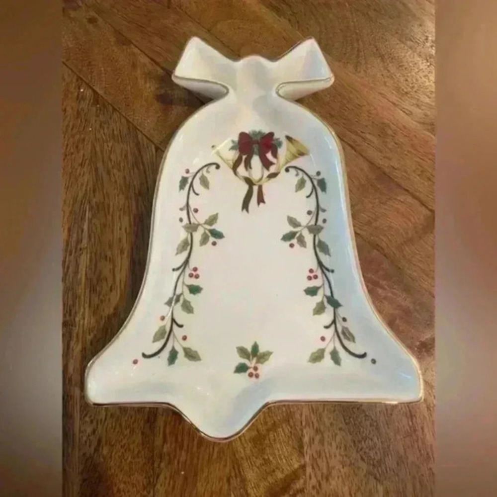 Mikasa holiday bell dish